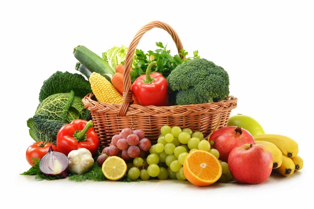 bổ sung các loại thực phẩm có nhiều chất xơ như khoai lang, rau củ quả có màu xanh, đỏ