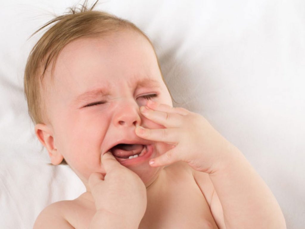 Nguyên nhân khiến bé khóc và cách xoa dịu cơn khóc nhanh chóng?
