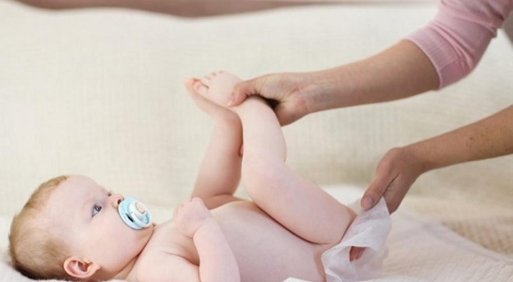 Trẻ sơ sinh bị tiêu chảy là vì sao?