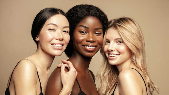 Melanin là sắc tố quyết định màu da, tóc và màu mắt ở người