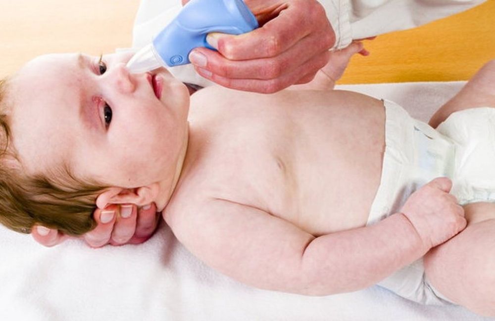 Làm thế nào điều trị nghẹt mũi cho trẻ sơ sinh an toàn và hiệu quả?