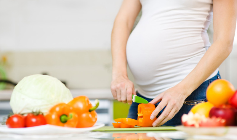 Những món ăn cho bà bầu nên ăn và nên tránh khi mang thai
