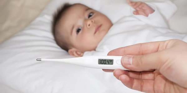 Cách điều trị sốt ở trẻ sơ sinh